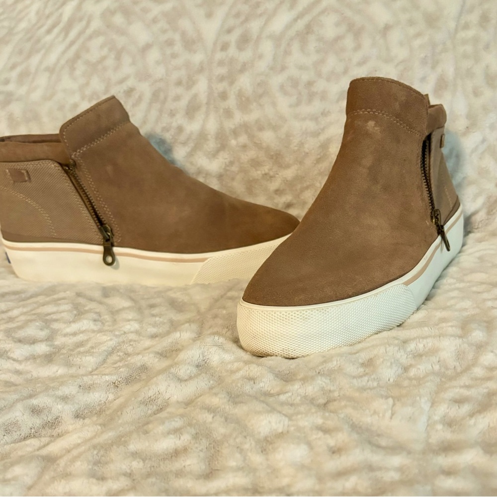 Keds Double Decker Suede Boots Women’s Size 10
